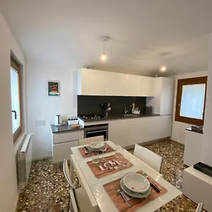 https://ca-berto-apartment.hotelslidodijesolo.com